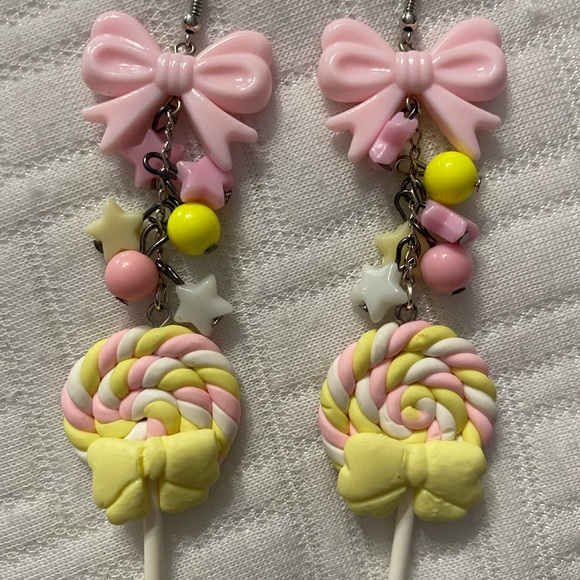 nice vs naughty Jewelry - Barbie bow Lollipop bow candy bead swirl pop earrings yellow beach gingham doll